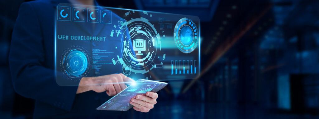 Geschäftsmann analysiert technologische Entwicklungen im Web Development – mit Fokus auf Programmierung, UX, Responsive Design und Backend-Integration